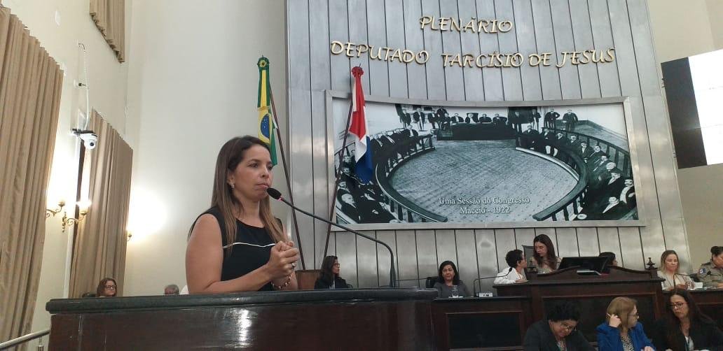 ‘Reproduzir qualquer menção nazista deve ser inaceitável em uma democracia’