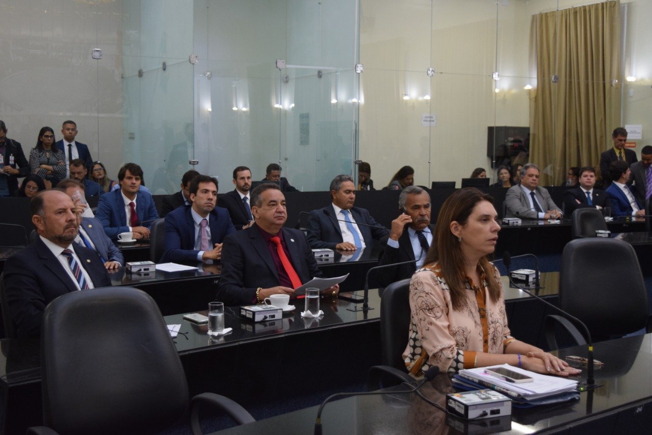Assembleia publica ato com procedimentos de prevenção ao coronavírus no âmbito do Legislativo