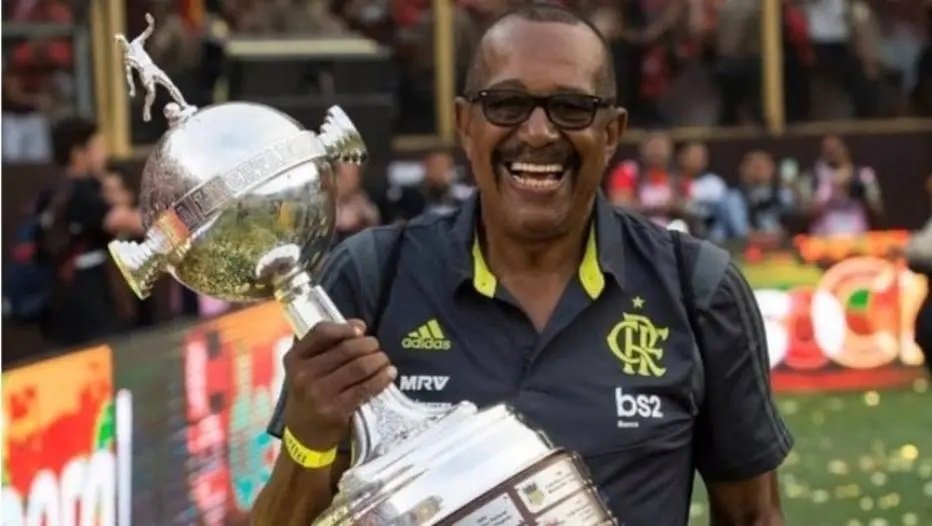 Massagista do Flamengo está internado com suspeita de Covid-19