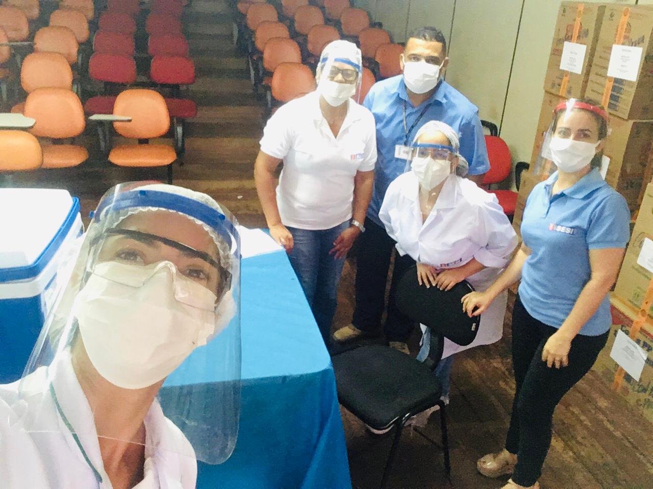 Profissionais de saúde recebem EPIs do Senai