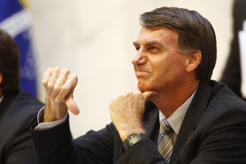 Partidos de oposição se unem contra escalada autoritária do presidente Jair Bolsonaro