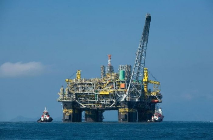 Petrobras vai leiloar plataformas a preço de sucata