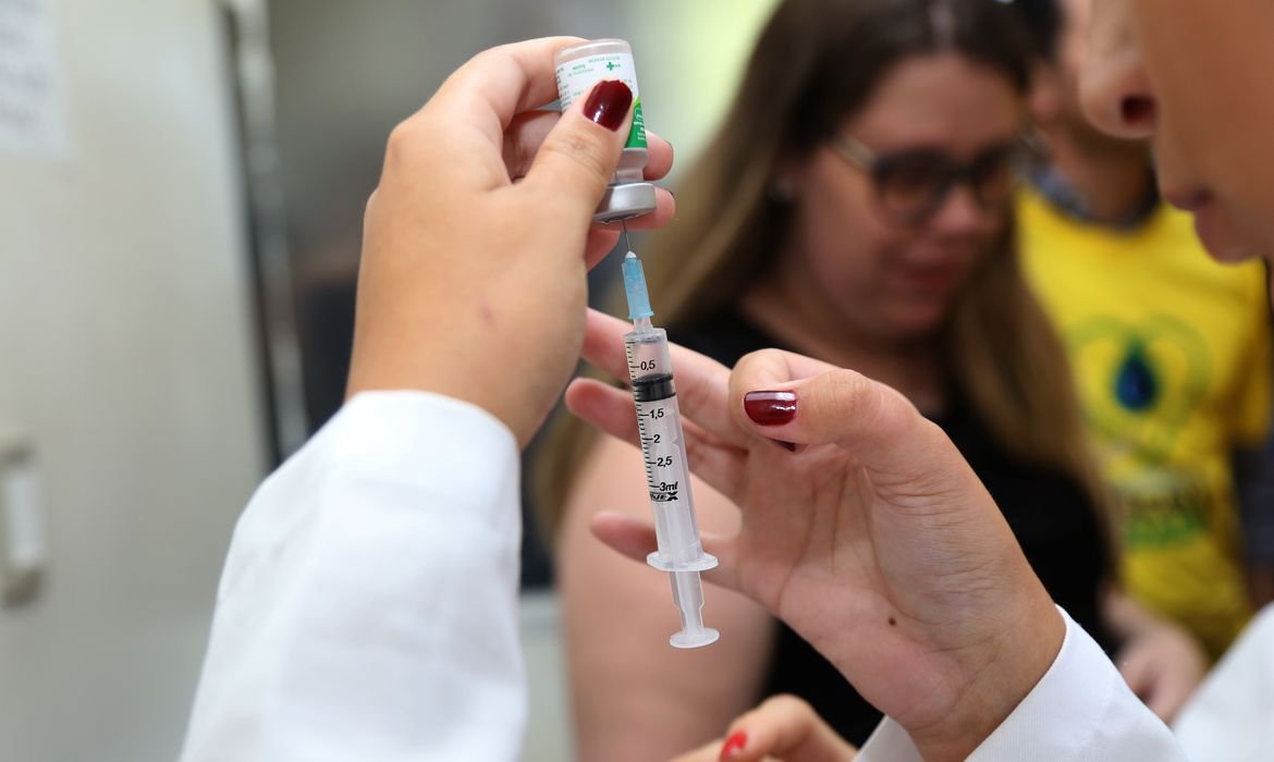 Vacinação é prorrogada para público de todas as fases da campanha contra a gripe
