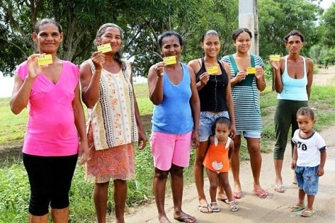 Governo Federal desiste de desviar recursos do Bolsa Família para a Comunicação