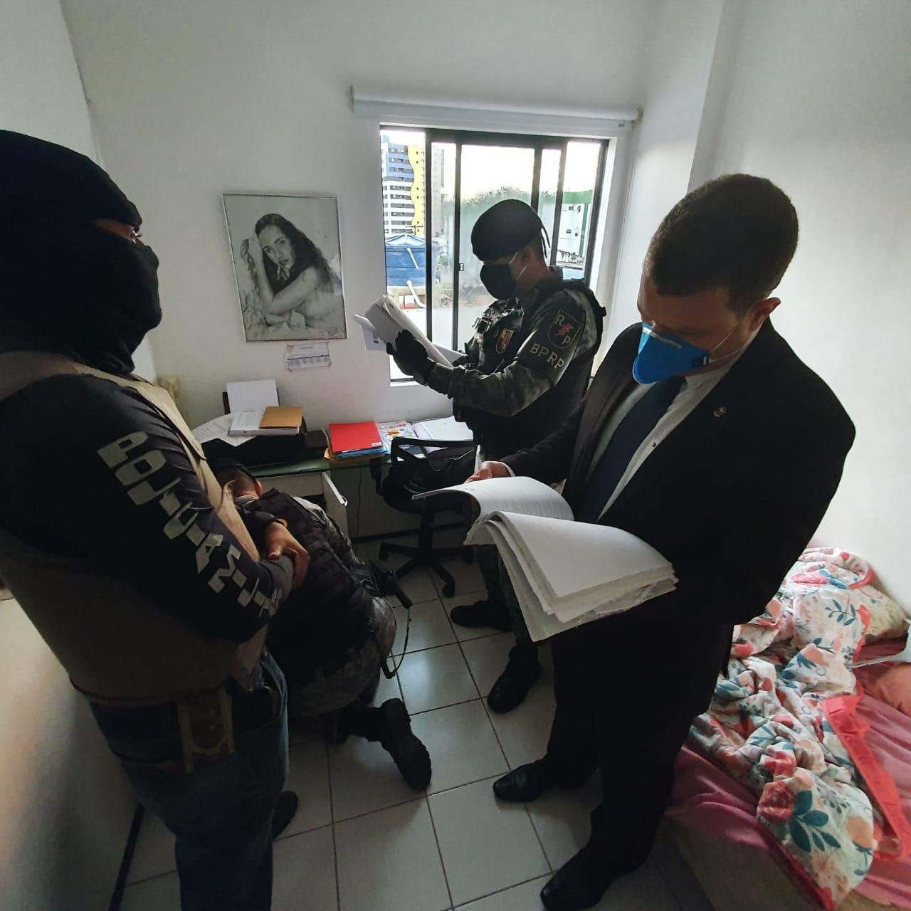 Operação prende advogada e servidor do Judiciário por esquema criminoso