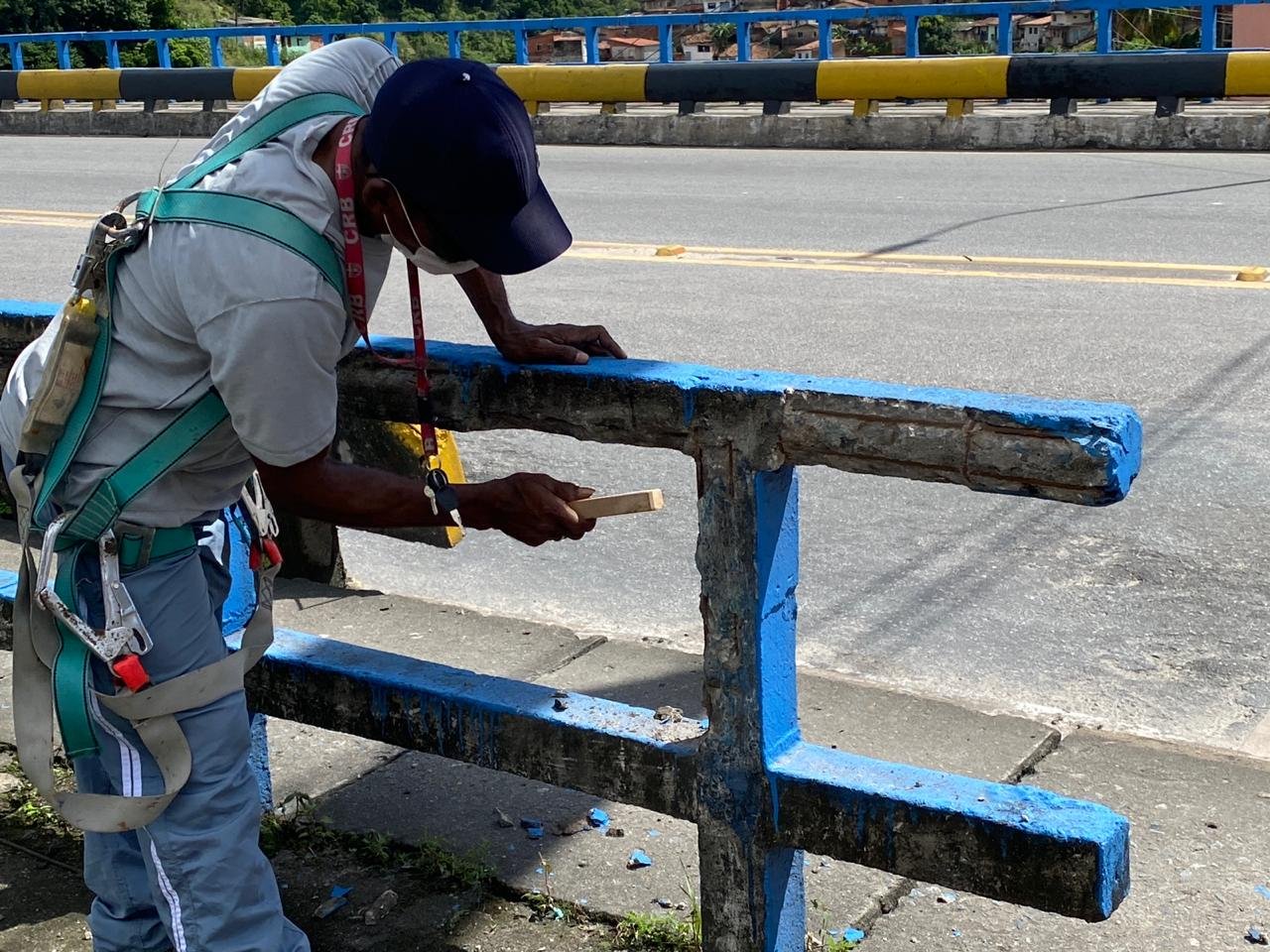 Ponte do Reginaldo recebe obras para instalação de grades de proteção