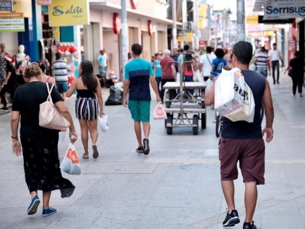 Secretário chama consumidor para ser fiscal dos estabelecimentos que reabrem a partir desta sexta-feira, 3