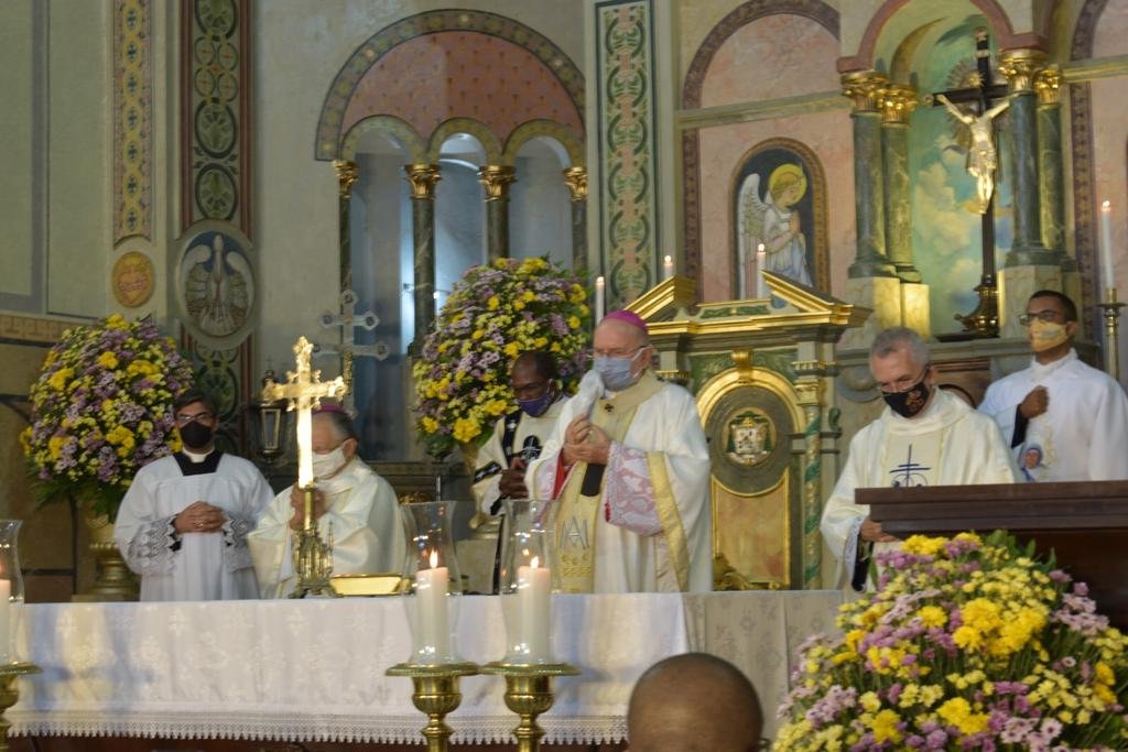Solenidade da Padroeira de Maceió une fiéis na Catedral e na Internet
