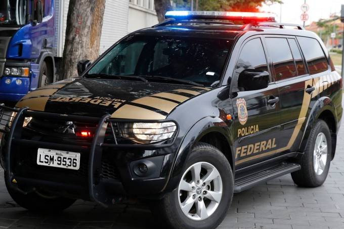 Megaoperação da Polícia Federal contra o PCC cumpre nove mandados em Alagoas