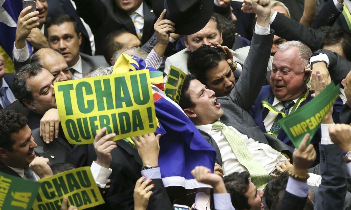 Quatro anos de golpe: o Brasil resiste à sua destruição