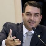 Flávio pressionou banqueiro por repasses para filme sobre Bolsonaro, revela reportagem