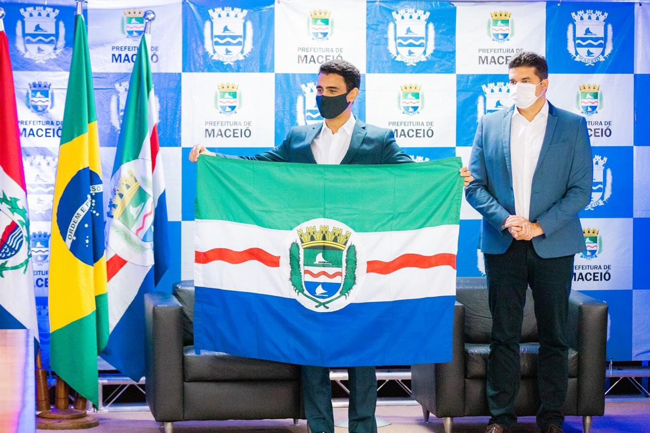 As ONGs dos vereadores vão continuar sangrando os cofres públicos, prefeito JHC?