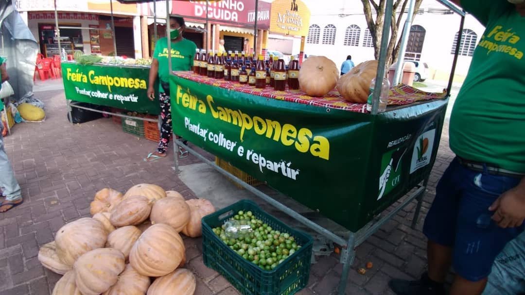 Primeira Feira Camponesa de 2021 e aberta no conjunto José Tenório