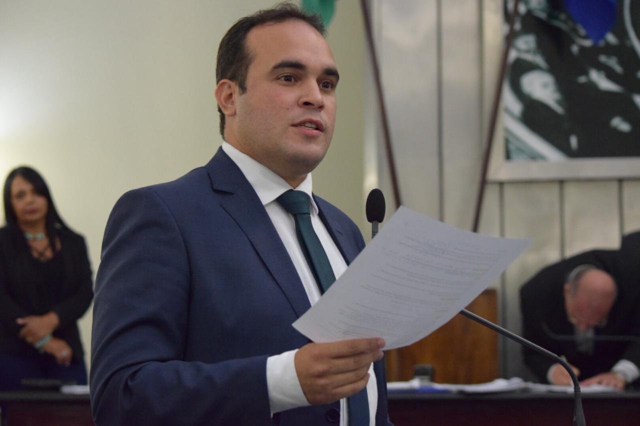 O mergulho do primeiro-ministro