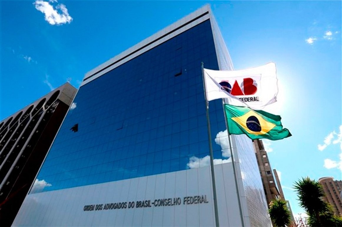 Comissão da OAB Nacional conclui que Bolsonaro cometeu crime de responsabilidade