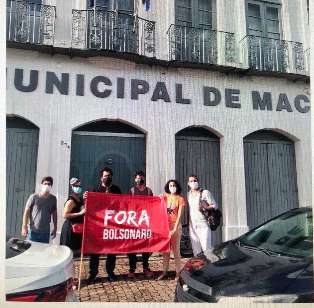 Professor desafia vereador Fábio Costa por chamá-lo de maconheiro em ato contra Bolsonaro