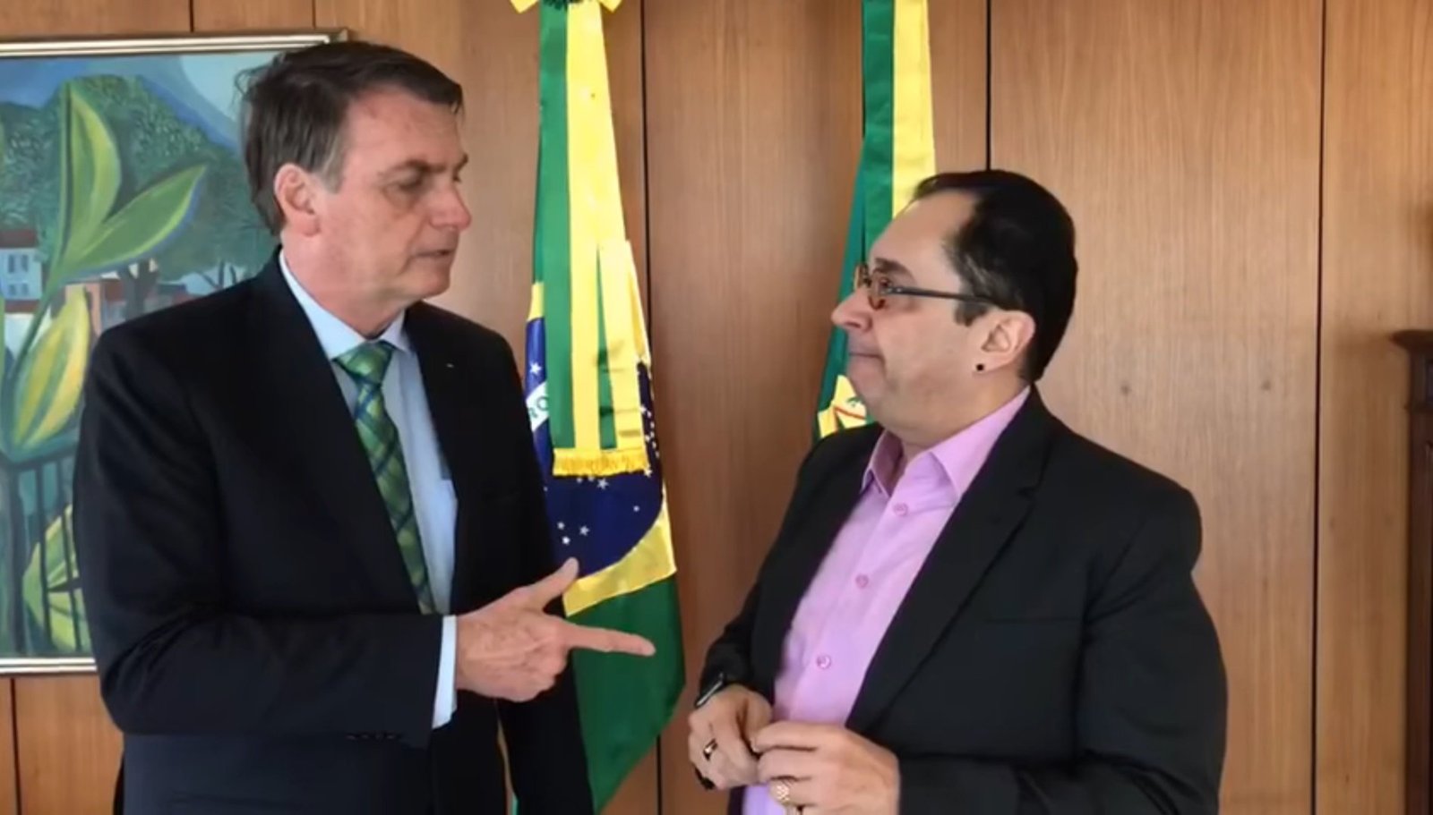 Bolsonaro e Kajuru se merecem, pois são políticos ordinários