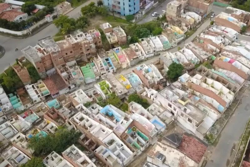 Visita de Bolsonaro pode ter sobrevôo sobre área destruída pela Braskem