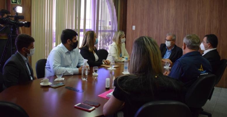 TCE e Prefeitura de Maceió discutem parceria entre escolas de contas