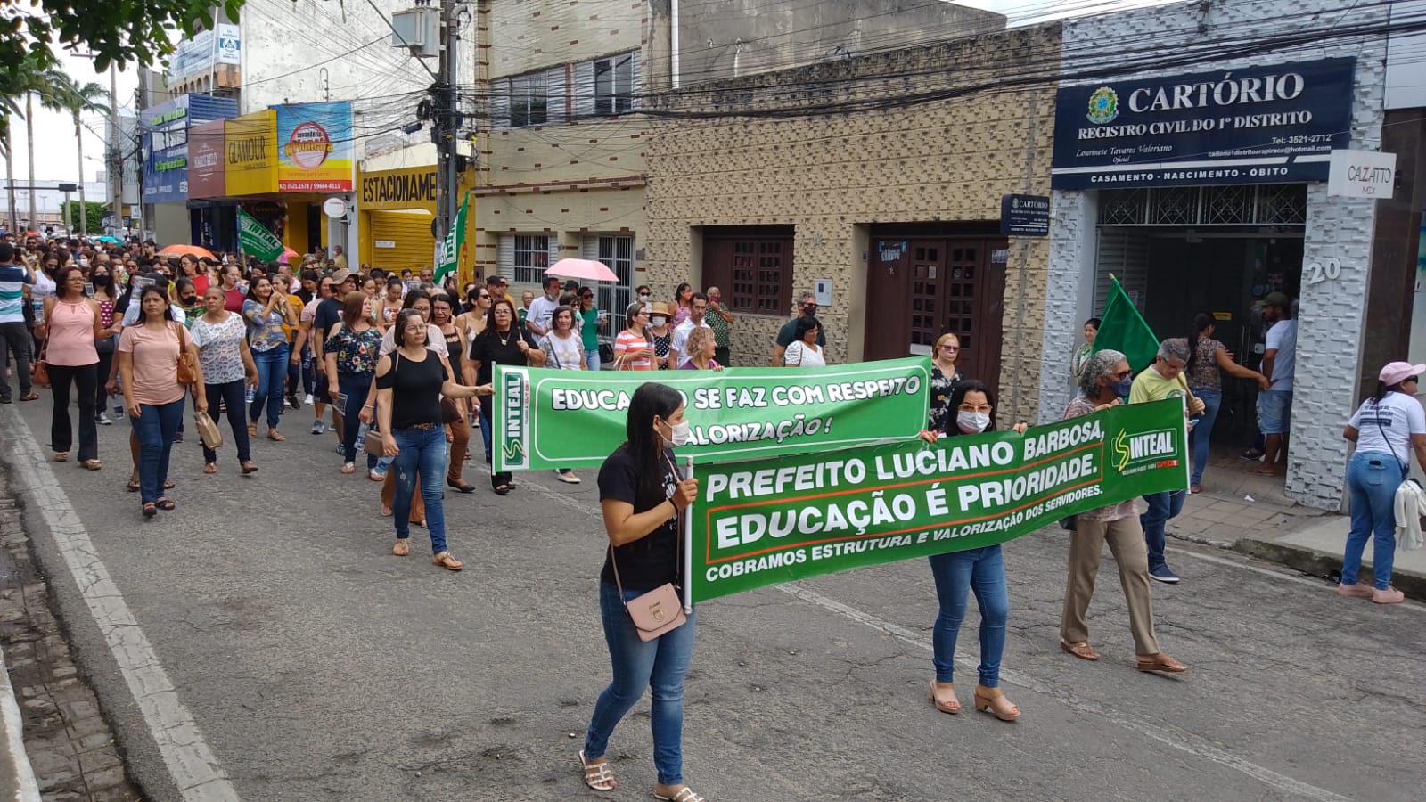 Professores da rede municipal de Nilópolis fazem protesto por