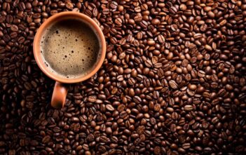Os sabores e cheiros do Comércio de Maceió As padarias e as torrefações eram os atrativos no centro de Maceió. Sem que fosse organizado, existiu o que se poderia chamar de circuito do pão e do café.