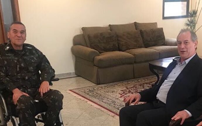 Ciro Gomes quer apoio de militares, e pode  defender cobrança por atendimento no SUS