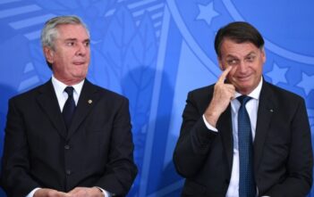 Com prazo de validade vencendo, Collor espera ser carregado por bolsonaristas radicais