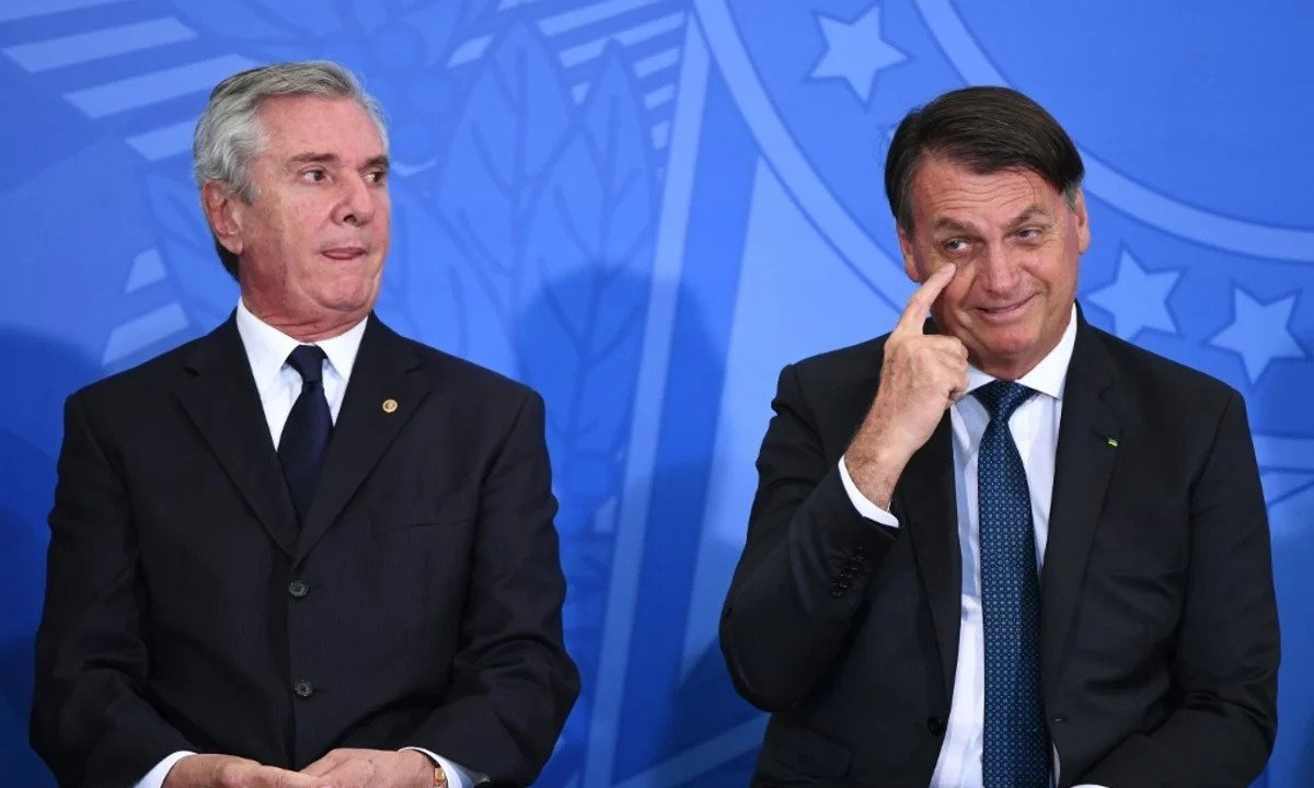 Collor tenta “fritar” Rodrigo Cunha junto a Bolsonaro, mas esbarra em Arthur Lira