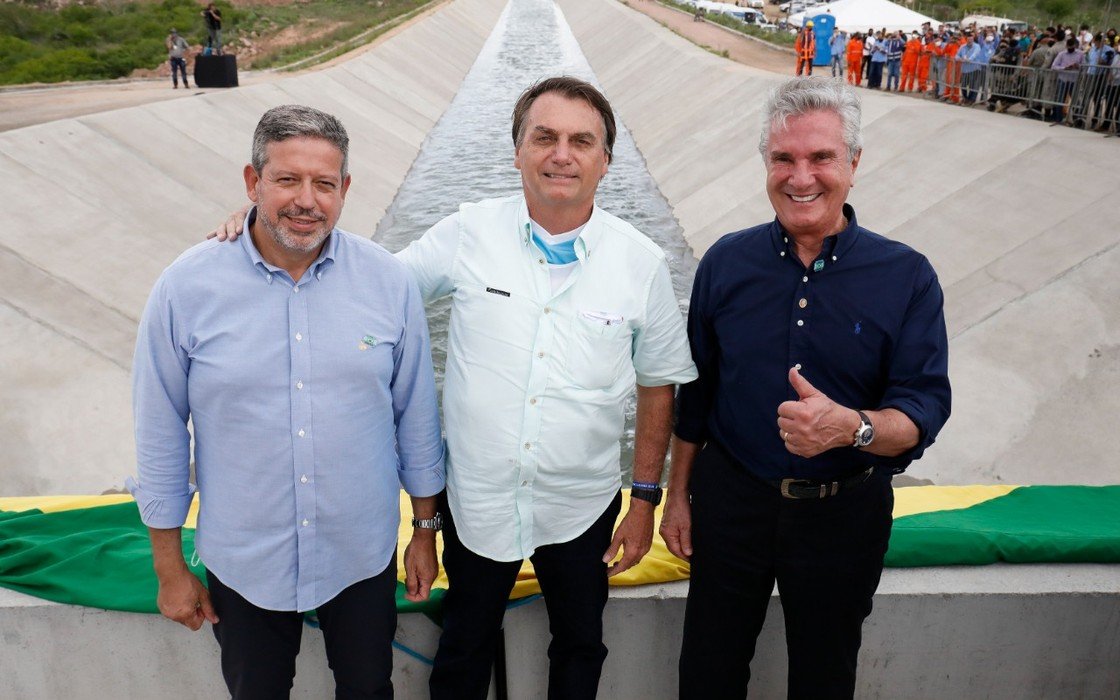 Com mais poder e aliados, Arthur Lira nega pedido de Bolsonaro para se aliar a Fernando Collor