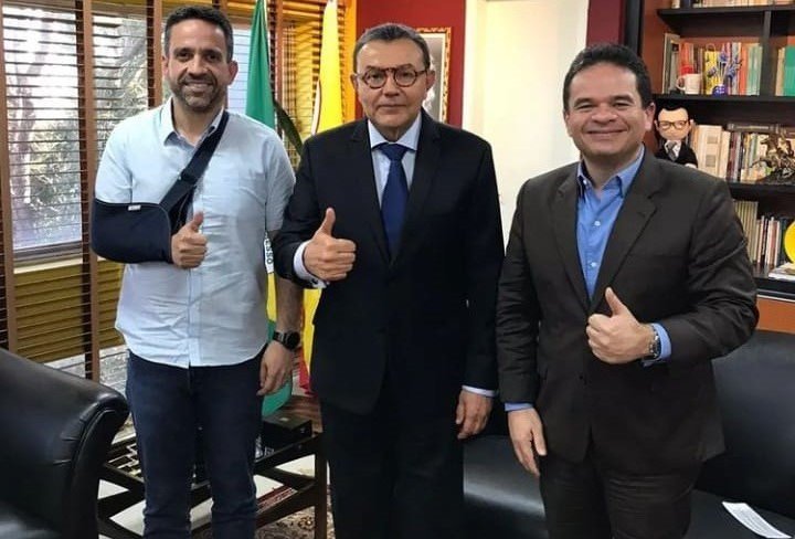 Dantas e Marcelo Victor fecham o cerco para atrair PSB do prefeito JHC