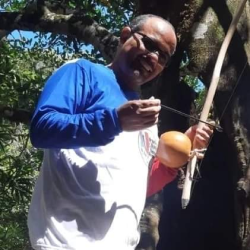 Apresentando:  Mestre Maciano da Capoeira