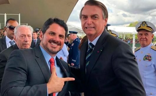 Caso Marcos do Val estende ainda mais ficha criminal de Bolsonaro