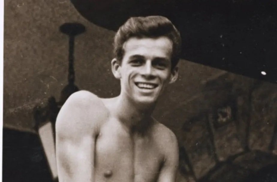 Carta-confissão com detalhes macabros da morte de Stuart Angel é posta em leilão