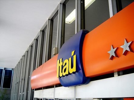 Instabilidade no PIX do Itaú gera reclamações de clientes nesta quinta-feira
