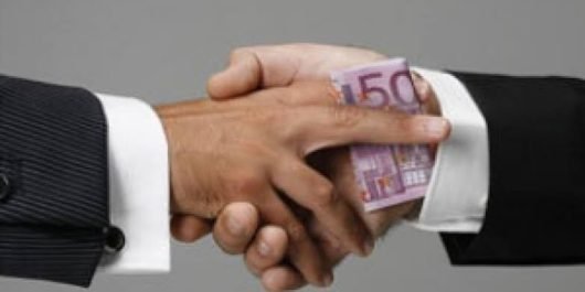 O que os ‘donos do poder’ não querem que o povo saiba