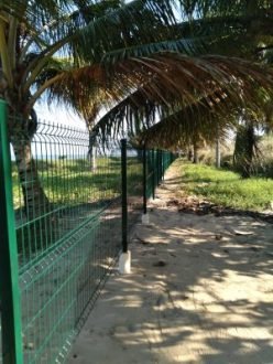 Hotel instala obstáculo para garantir que só hóspedes cheguem ao mar