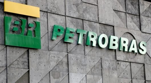 Petrobras anuncia novos poços e retomada de fábricas de fertilizantes