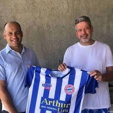 Lula demite primo de Arthur Lira da superintendência do Incra/AL