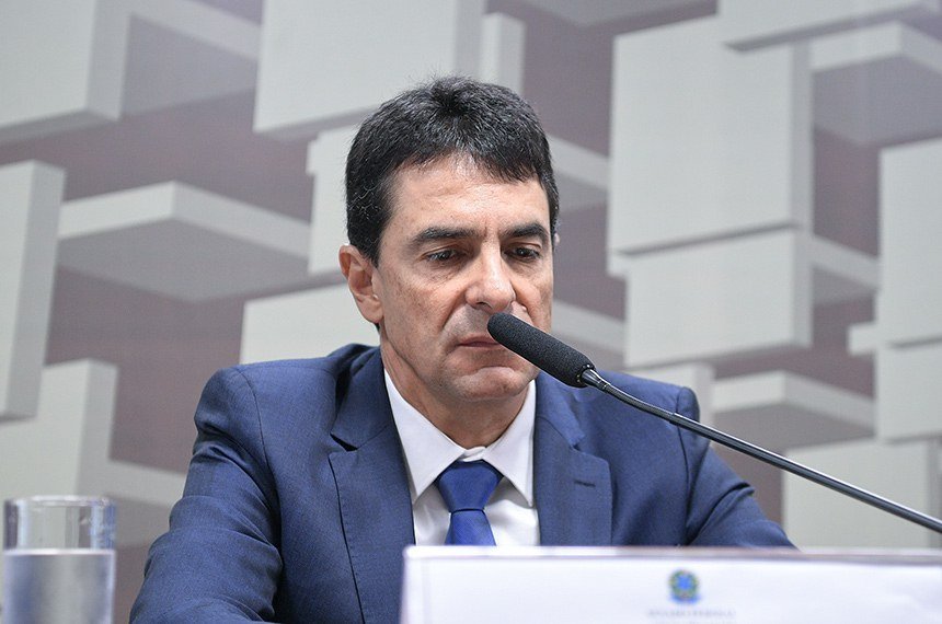 Diretor da Braskem admite culpa da empresa por afundamento do solo em Maceió
