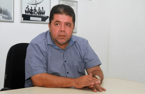 Prefeito esquece onde guardou dinheiro e empregada sofre represálias