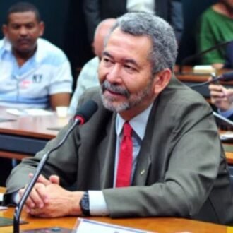 Nomeação para o Incra consolida “namoro” político entre Paulão e Arthur Lira