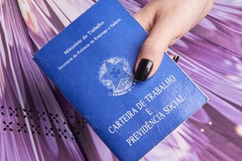 A Pedagógica Luta pelo Fim da Escala 6x1