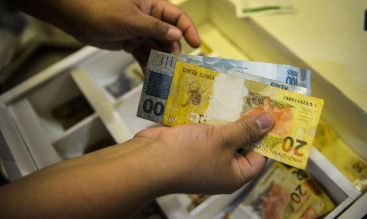 Abono Salarial começa a ser pago em 15 de fevereiro para nascidos em janeiro