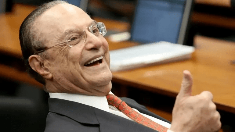 Justiça penhora 18 imóveis de Paulo Maluf para pagar por condenação de R$ 417 mi