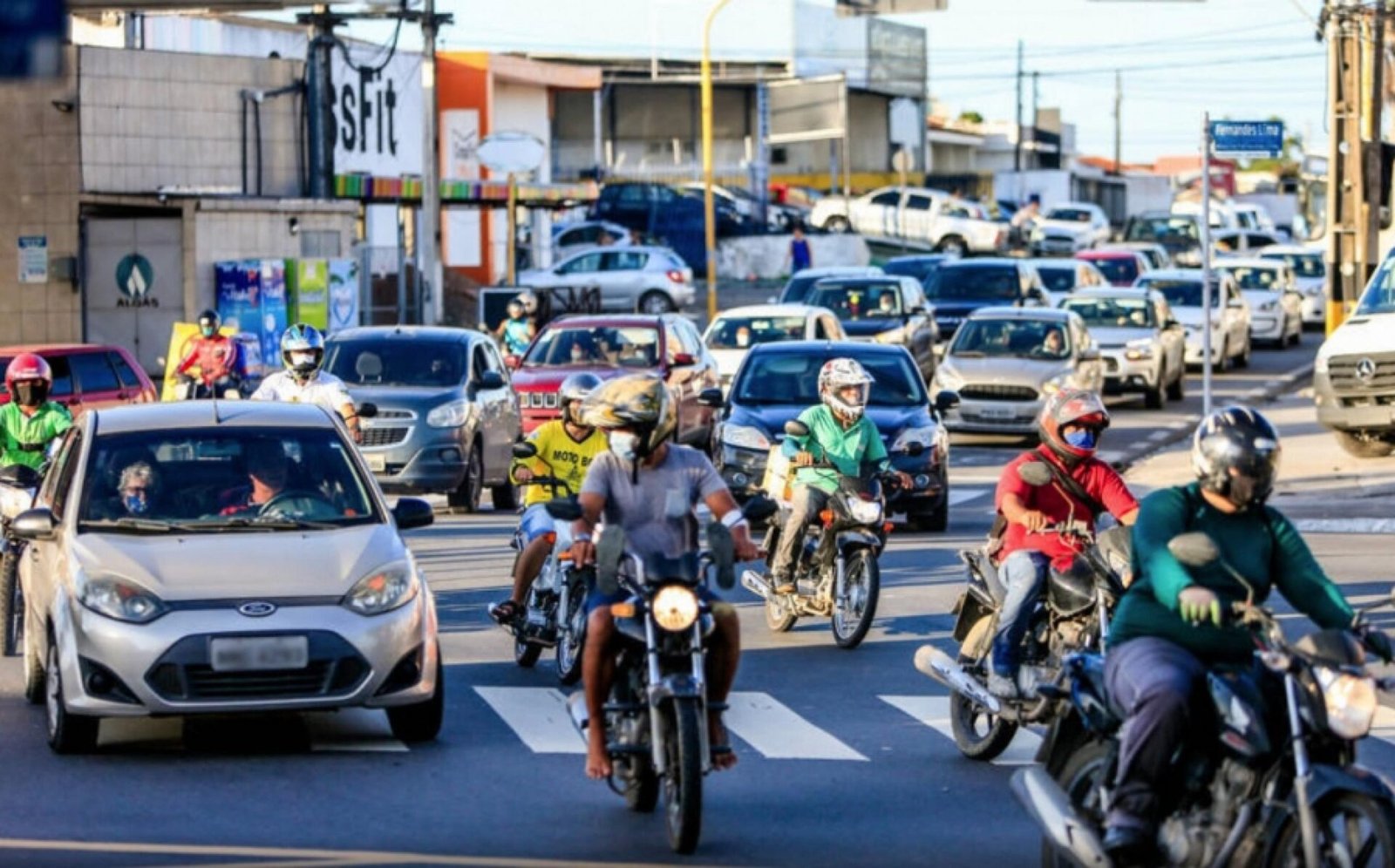 Motoristas de aplicativo devem manter MEI regular para garantir isenção do IPVA em Alagoas