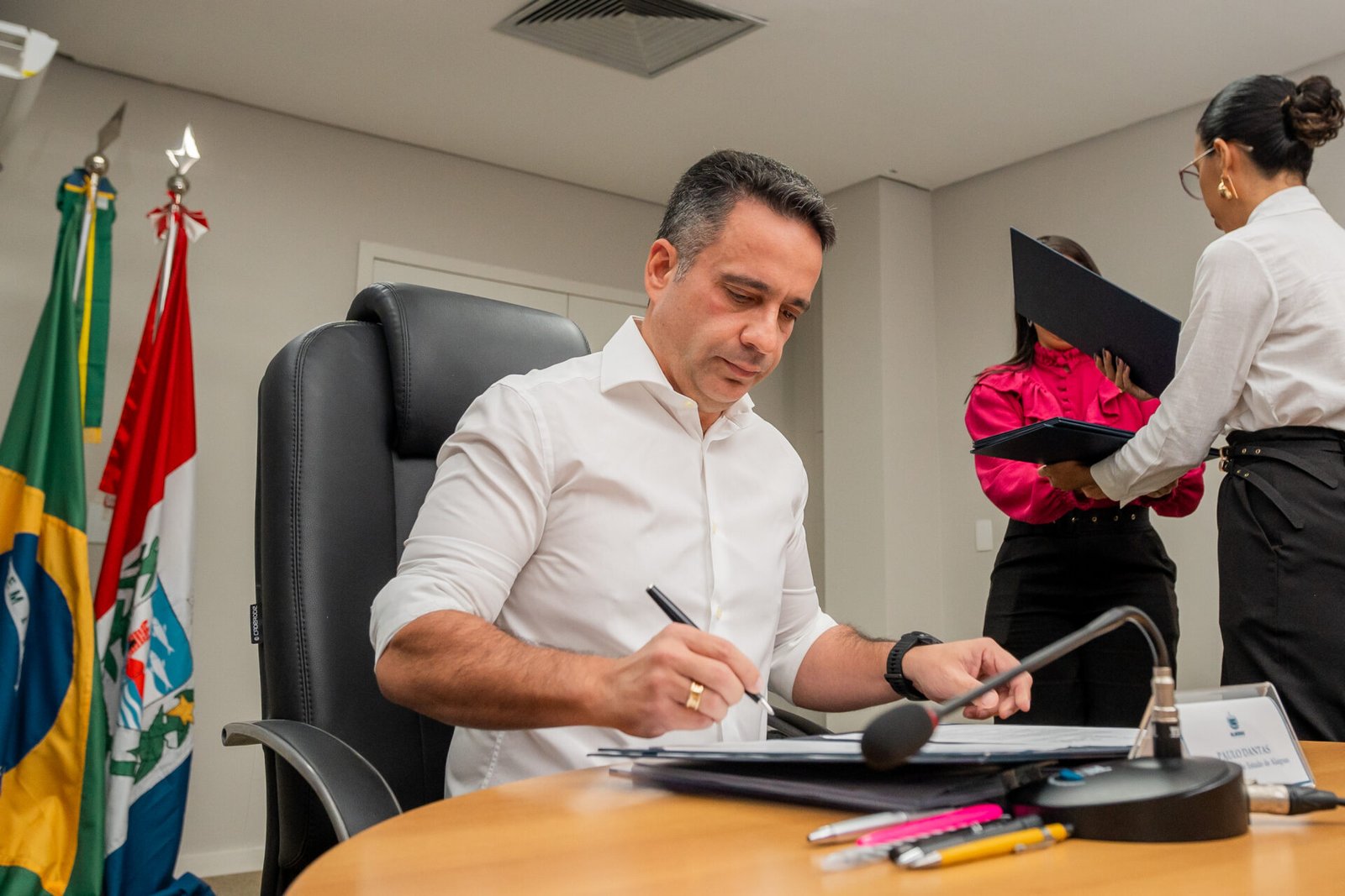 Governo concede incentivos a seis empresas que devem gerar dois mil empregos em Alagoas