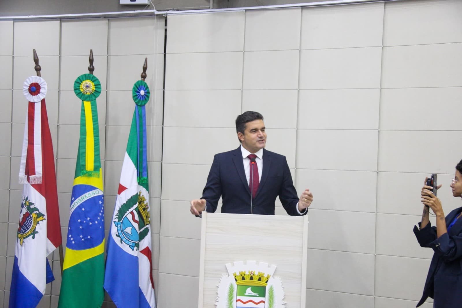 Rui Palmeira denuncia abandono no bairro Novo Mundo
