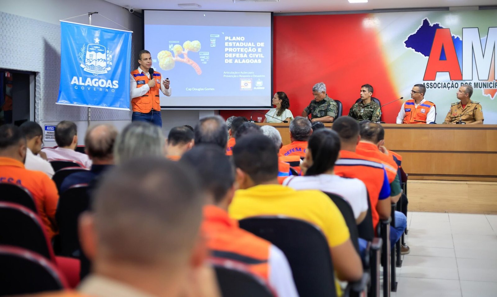 Defesa Civil apresenta plano estadual para respostas a desastres para período chuvoso
