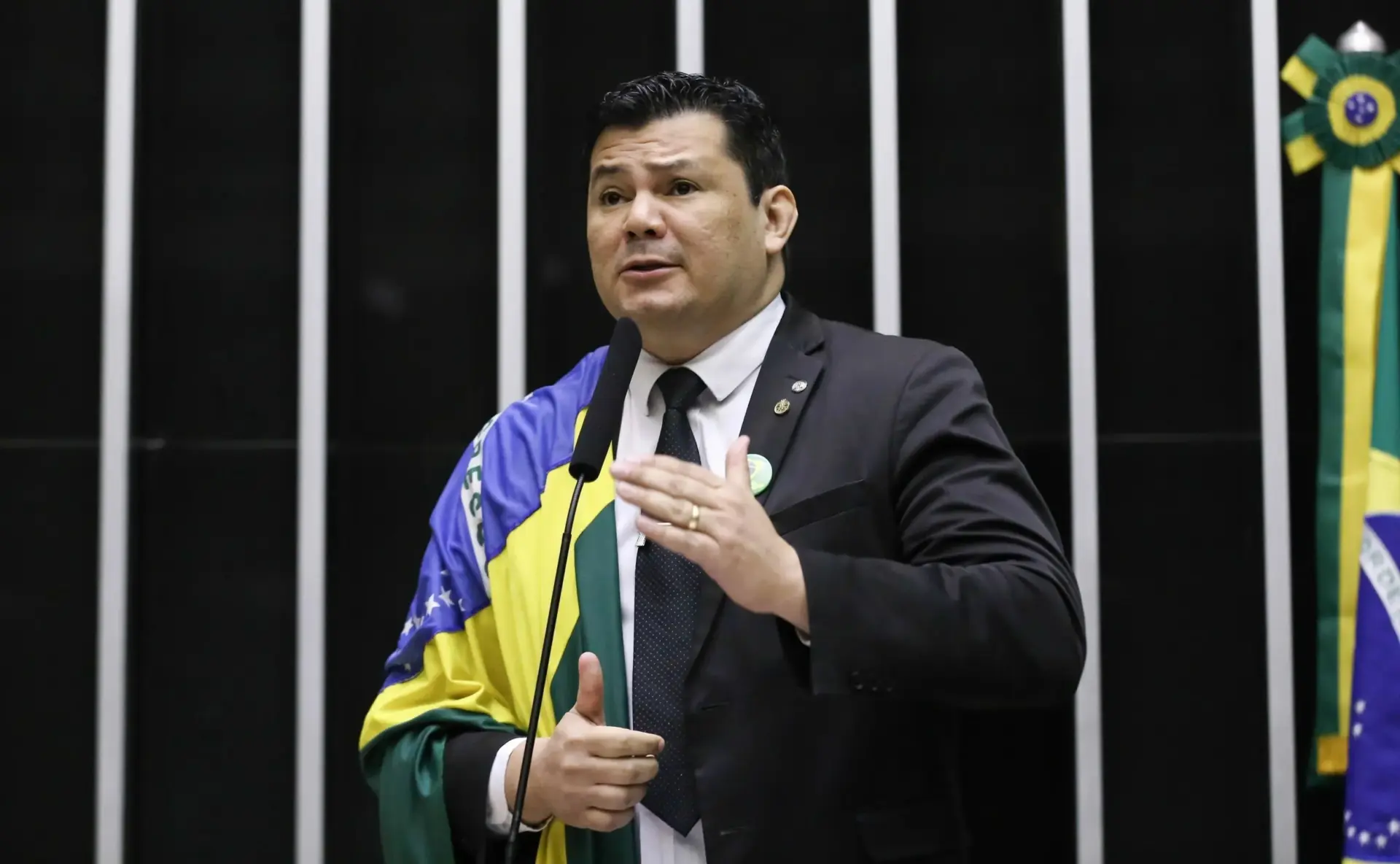 A barbárie com mandato