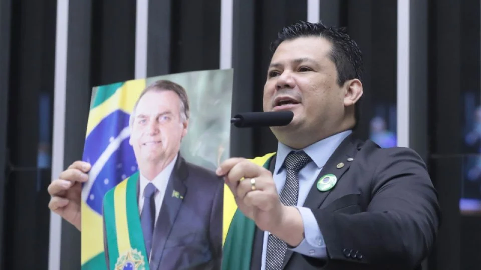 Deputado deseja morte de Lula e AGU aciona PF e PGR para investigar